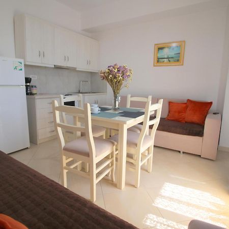 Garden Villa Eva Sarandë Eksteriør bilde